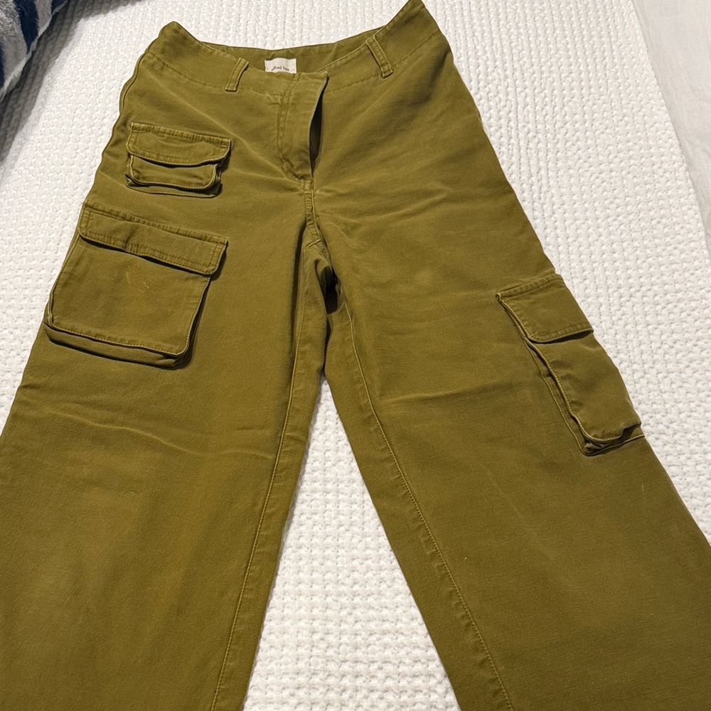 Wilfred Free green olive cargo Pants